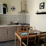 Above The Sea Apartment *