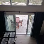 Apartment Above The Sea *