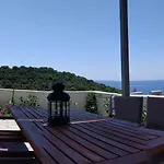 Apartment Above The Sea *