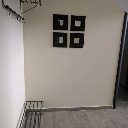 Above The Sea Apartment