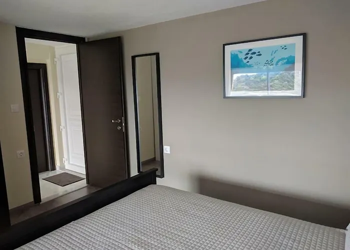 Above The Sea Apartment *