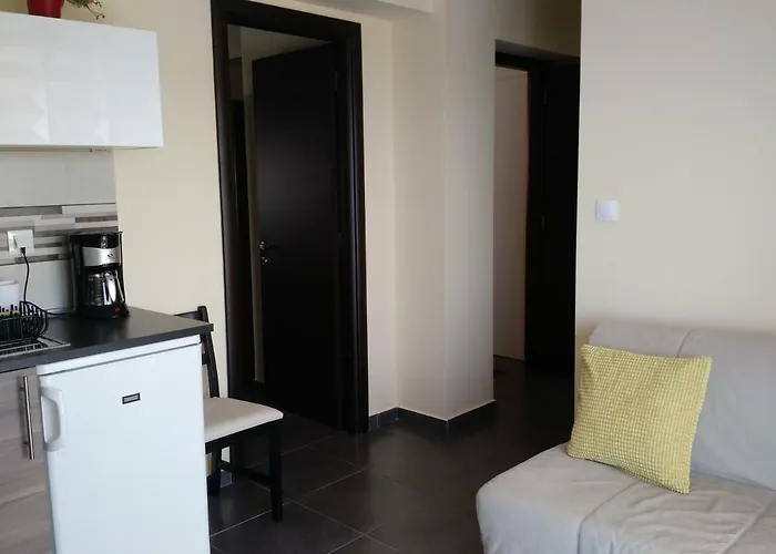 Above The Sea Skála Marión