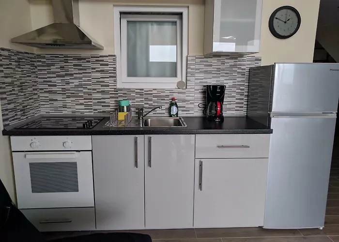 Above The Sea Skála Marión