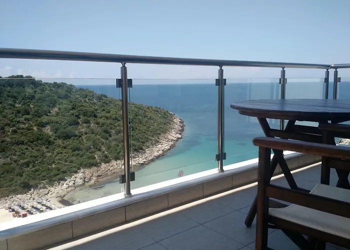 Above The Sea Apartment *