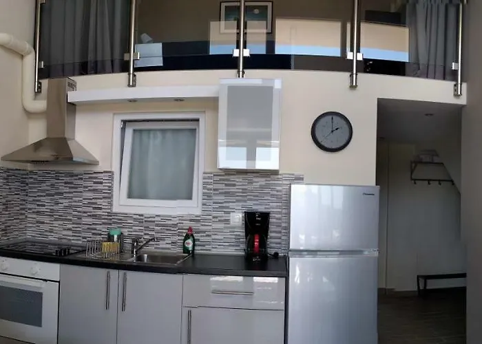 Apartment Above The Sea