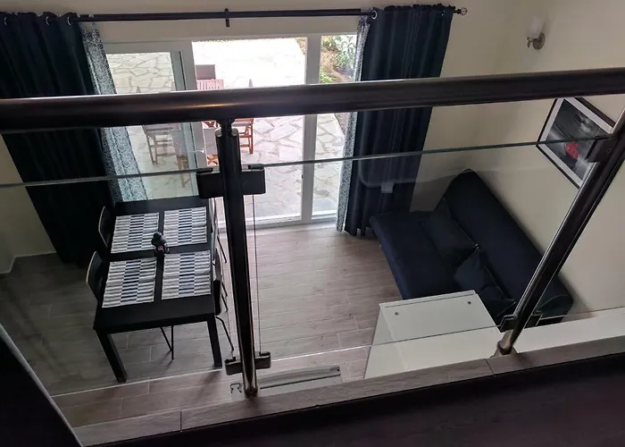 Apartment Above The Sea