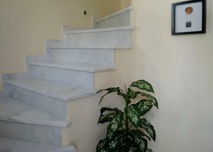 Above The Sea * Skála Marión